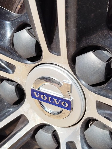 Volvo floating alloy wheel - alloy,