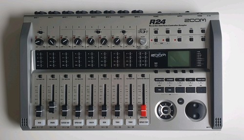 Zoom r24 track - zoom,