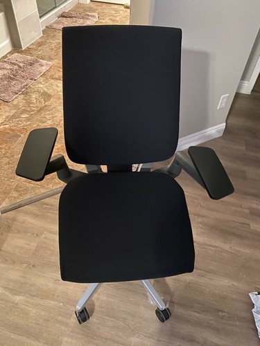 Fully loaded black - black, steelcase