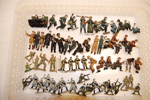 Set old plastic - in, soldiers
