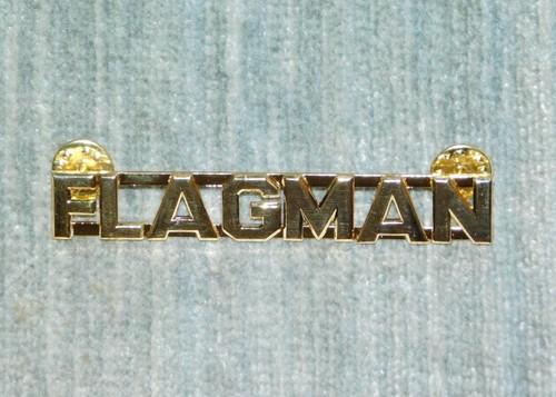 Flagman hat pin - pin, badge