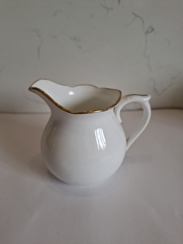 Chipped spode copeland creamer - chipped,