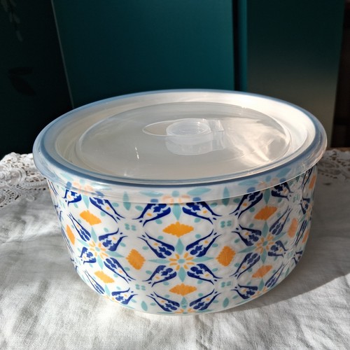 Signature stoneware bowl - ,
