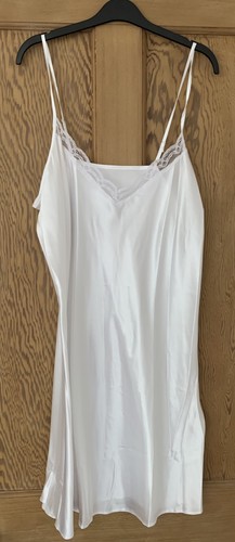 Matalan white silky - white,