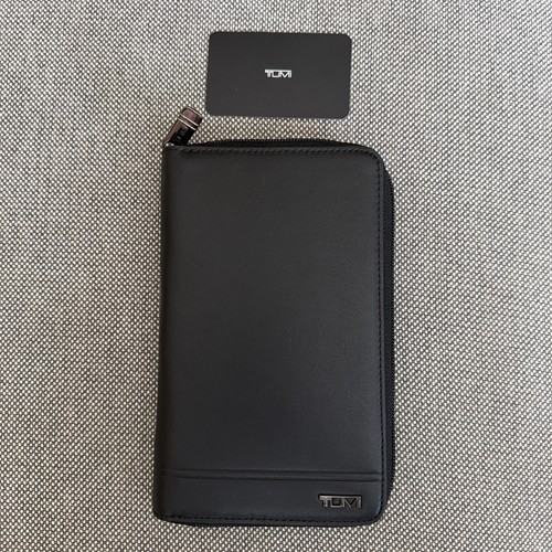 New authentic tumi horizon - new!!,