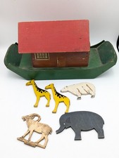 Wartime Hand Made Noahs Ark - Old Wooden Battery Box & Wood - 5x Animals