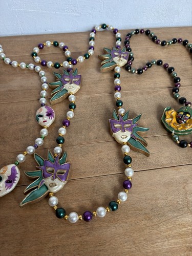 Vintage mardi gras beads - mardi,