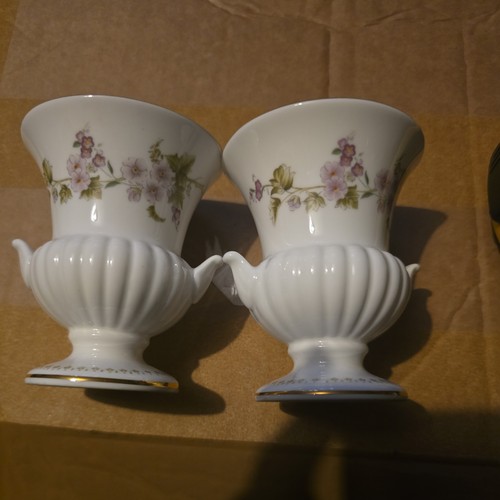 Wedgewood small urn style vase - small,