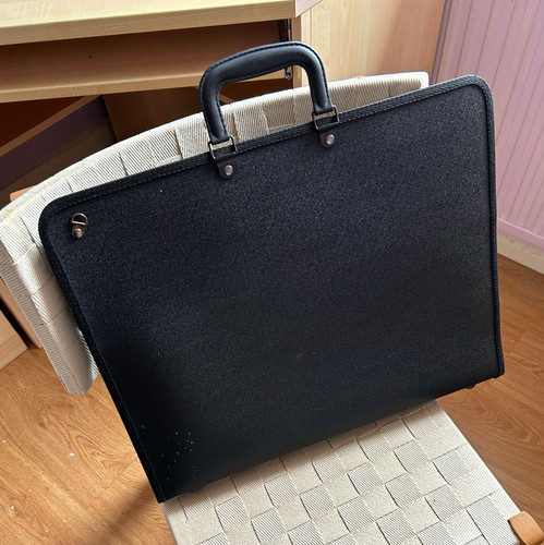 Black plastic portfolio - black,