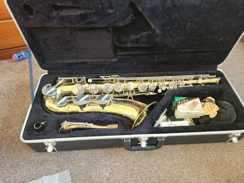 Tenor saxophone gold - tenor,