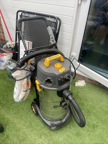 Vacuum cleaner - vacuum,