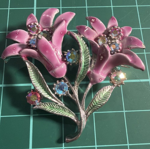Vintage purple enamel lily - vintage,