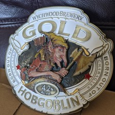 Wychwood Brewery 'Hobgoblin Gold' Ale 2D Beer Metal Pump Clip Badge collectable