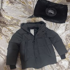 Canada Goose Men's Wyndham Parka Jacket Grey/Black Badge