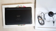 Wacom Intuos PRO PTH-660-N Medium with Pro Pen - hardly used