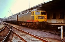 PHOTO  BR CLASS 47 NO 47 462 EX NO D1582 READY TO DEPART FISHGUARD HARBOUR WITH