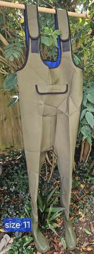 Green neoprene chest waders - green,