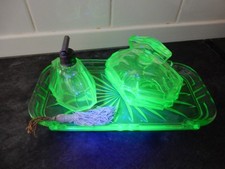 Uranium Green Dressing Table Set Mystery 163.