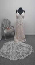 Oleg Cassini ivory / champagne