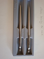 VINTAGE PARKER PEN SET - BALL POINT PEN & PROPELLING PENCIL. NO BOXES.