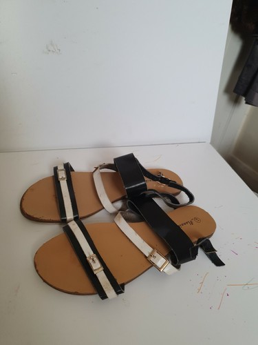 Manika leather black and white - manika,