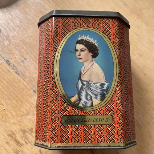 Vintage queen elizabeth - queen,