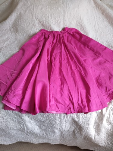 19950s raspberry circular - raspberry,