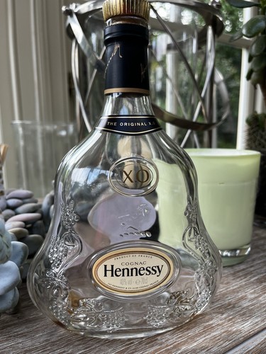 Hennessy cognac empty - x.o, cognac.