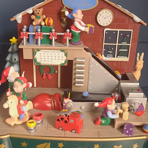 Vintage avon santas - avon, workshop