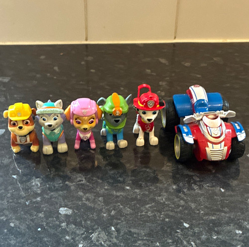 Paw patrol dog figurine - paw,