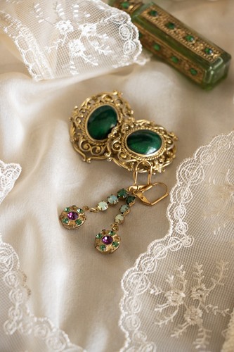 Vintage green earrings - green,