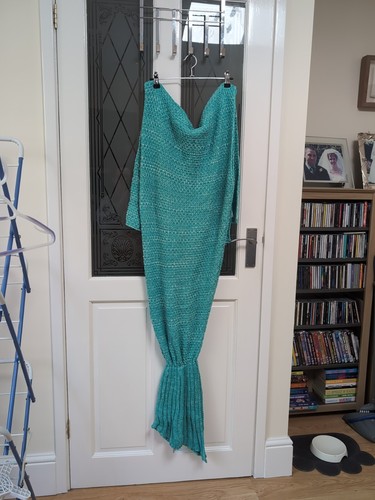 Green mermaid tail blanket - green,