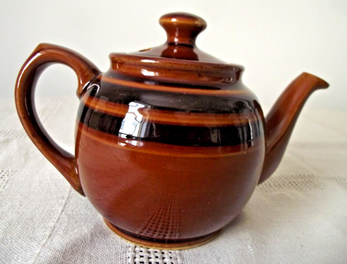 Sadler tea pot - sadler, pint