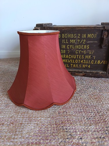 Vintage scalloped bell lamp - scalloped,