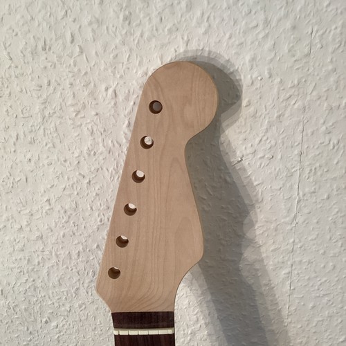 Guitar neck strat heel - ,