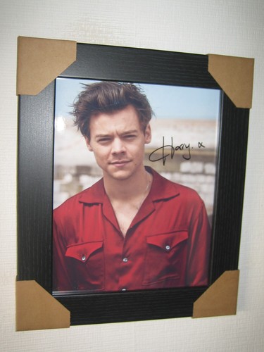 Harry styles signed - ;, photo