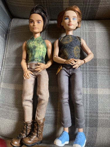 Ever after high dolls hunter - high,