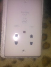 MK Duel Voltage Shaver Socket