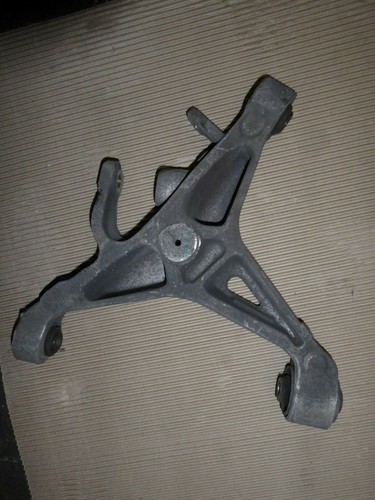 Rear lower suspension arm - lh,