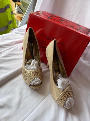 Gold shiny gems wedding