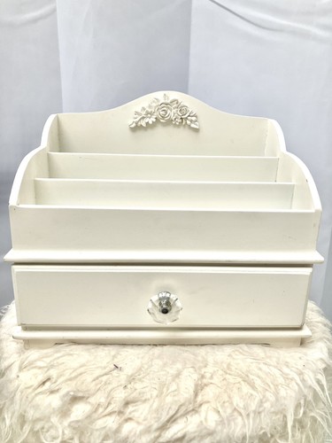 Shabby chic white wooden - chic,