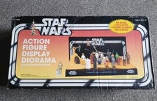 Vintage Star Wars Figures And Action Figure Display Diorama With Reversible Back