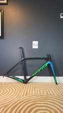 Stunning Black, Green & Blue