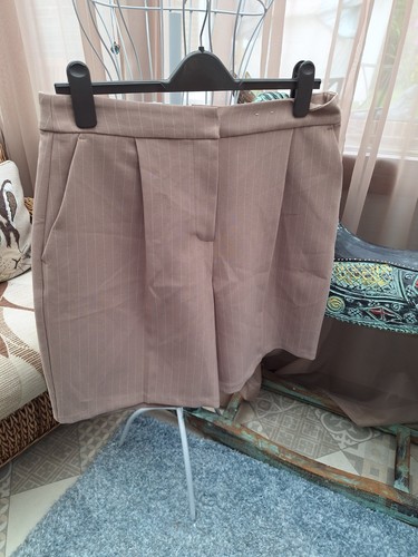 Ladies dressy shorts u - by, t