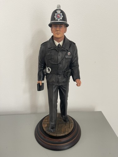 Metropolitan police sculpture - metropolitan,