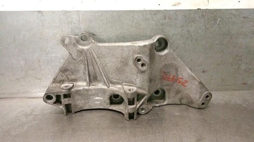 8200100148 engine mounting