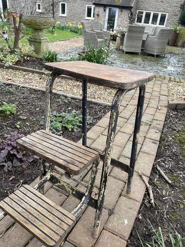 Vintage retro old school stool - retro,