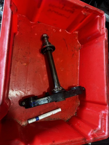 Yamaha 900 lower yoke fork - xj,