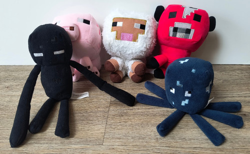 Minecraft plush bundle - minecraft,