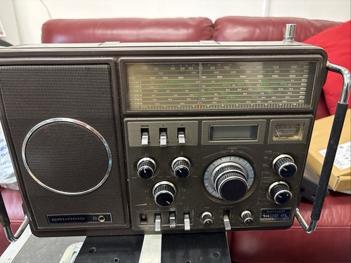 Old radios for - old,